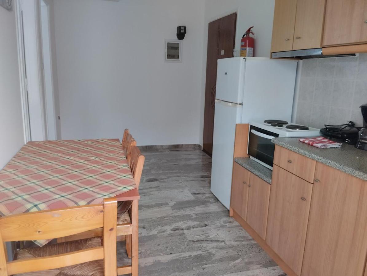 Katerina Apartments Каламата Екстер'єр фото