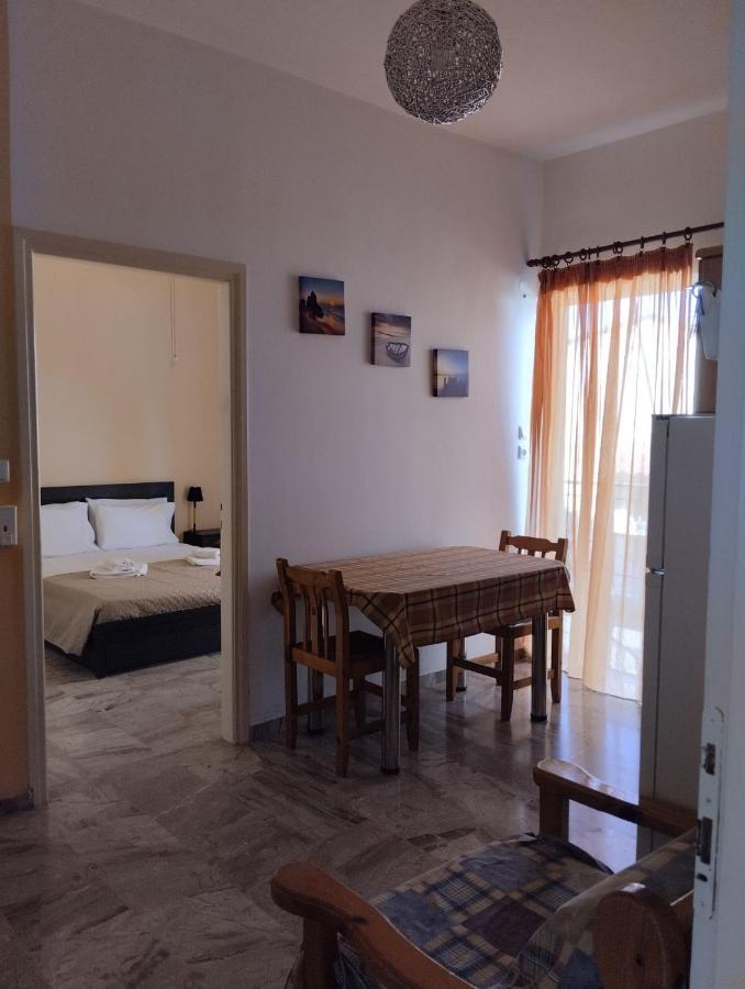 Katerina Apartments Каламата Екстер'єр фото