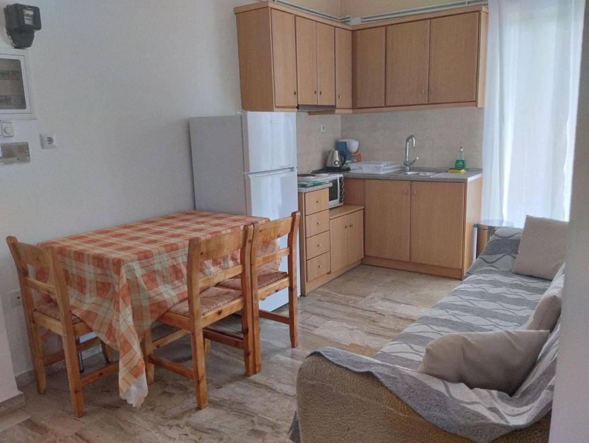 Katerina Apartments Каламата Екстер'єр фото