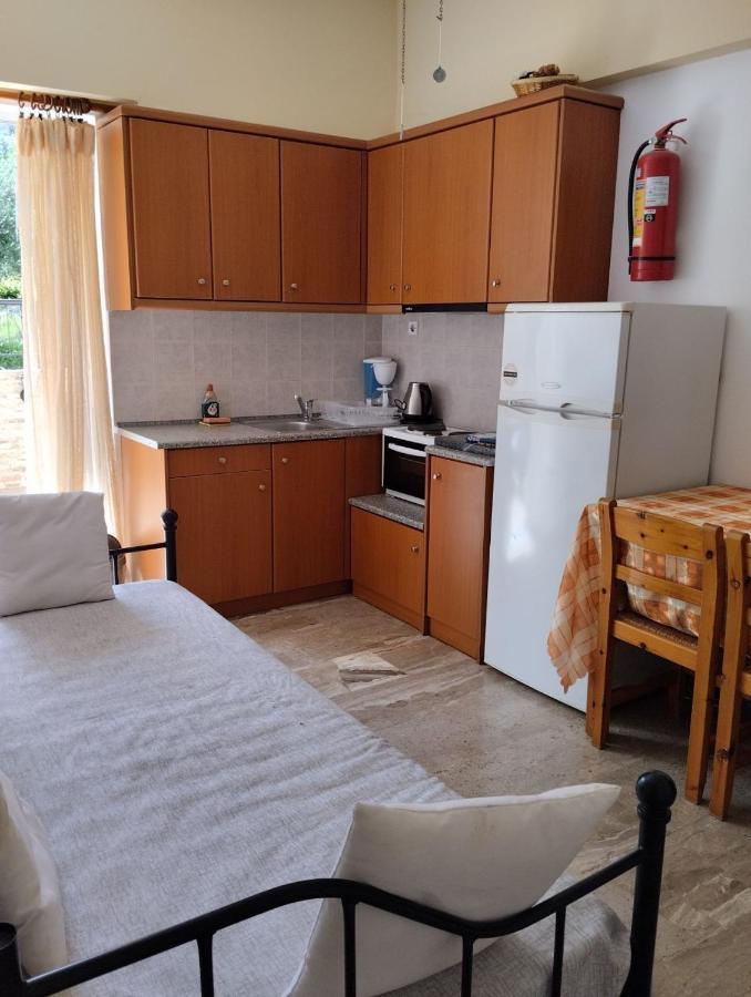 Katerina Apartments Каламата Екстер'єр фото