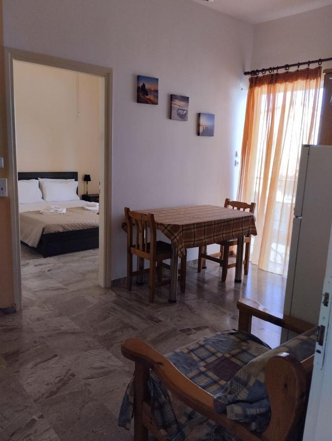 Katerina Apartments Каламата Екстер'єр фото