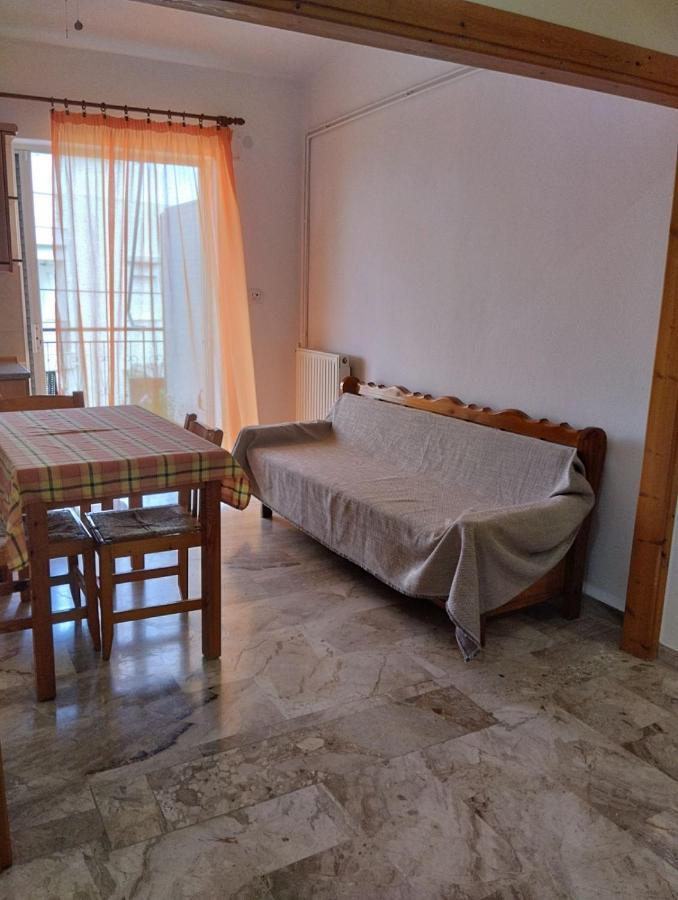 Katerina Apartments Каламата Екстер'єр фото
