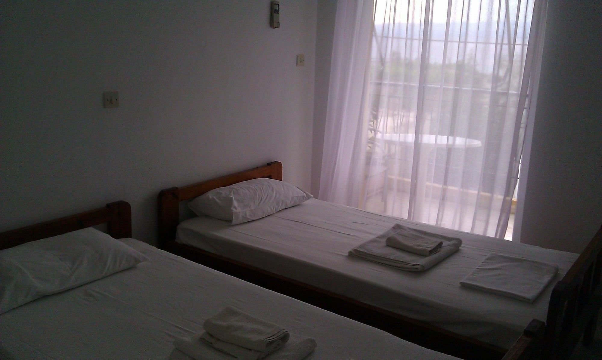 Katerina Apartments Каламата Екстер'єр фото